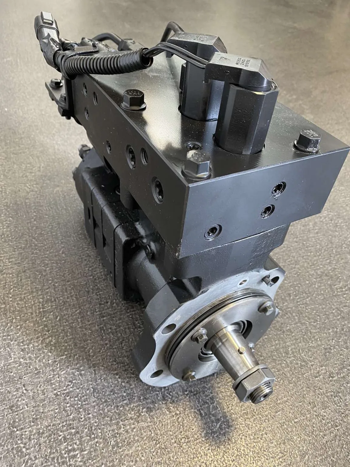 J4076442 fuel pump