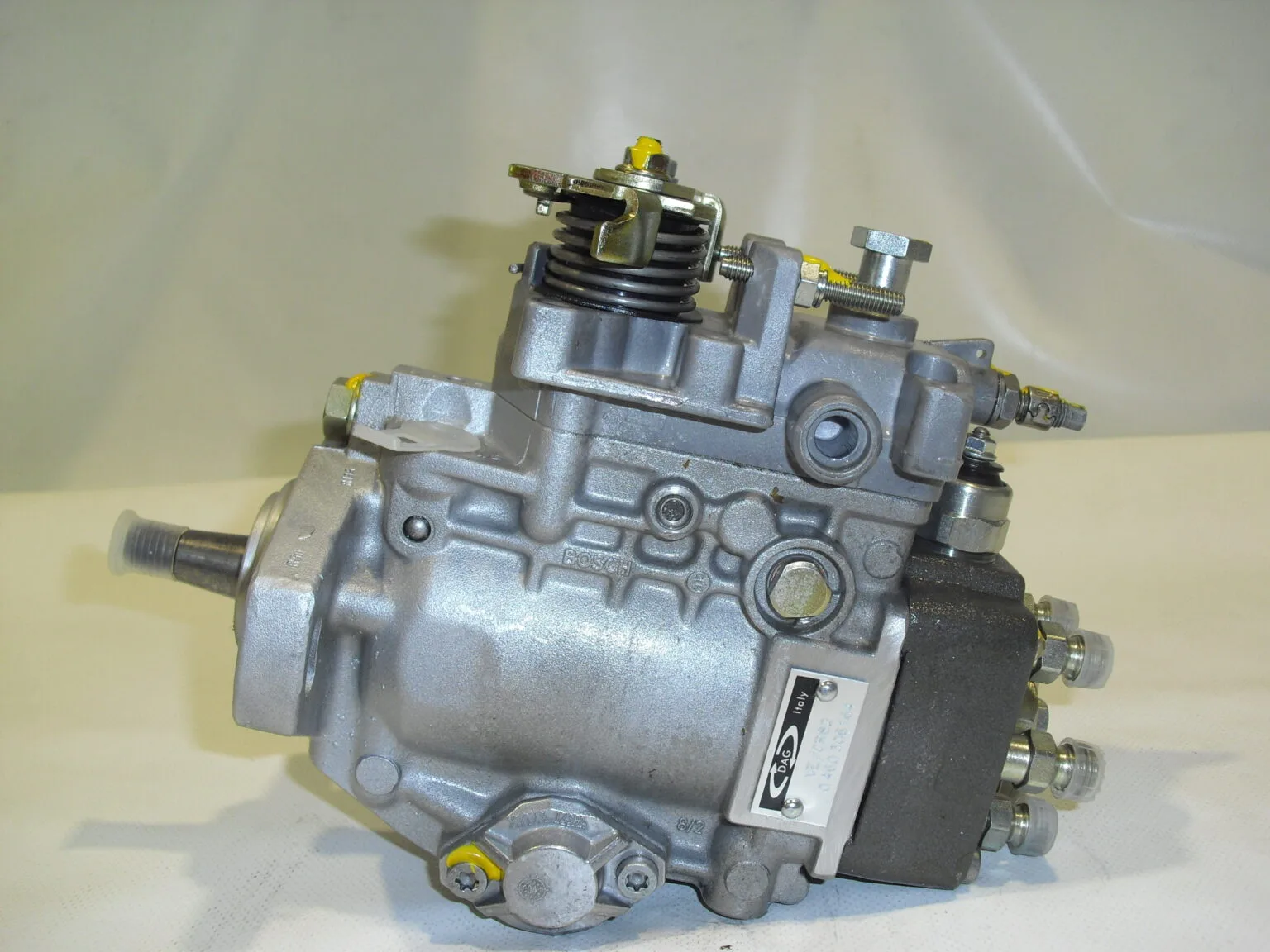 Bosch 0.460.306.164 remanufactured fuel pump