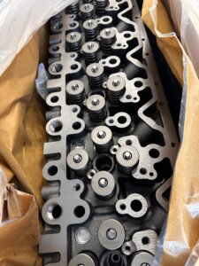 CUMMINS QSL9 engine head 84332118, 4987979, 5259427, 5347977, 5529503 (NEW)