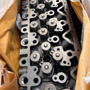 CUMMINS QSL9 engine head 84332118, 4987979, 5259427, 5347977, 5529503 (NEW)