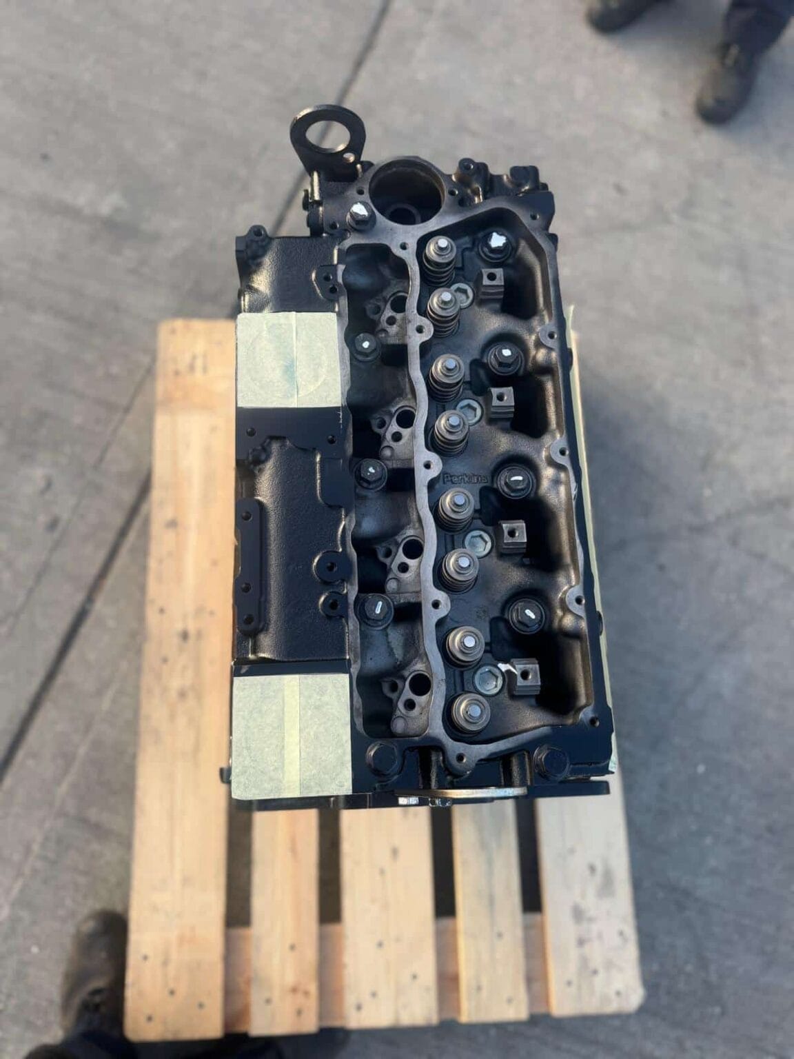 Perkins 1104C-E44TA RK40007 engine block - top view